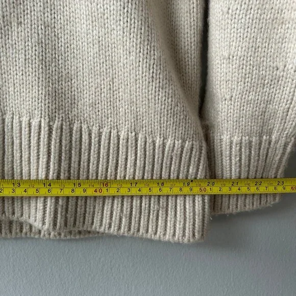 Vince Wool Cashmere V-Neck Sweater Beige Women’s Size S Cozy Elegant - Picture 11 of 11